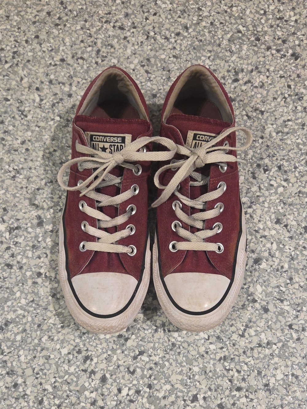 Maroon Converse Shoes Size 9 - Picture 1 of 6